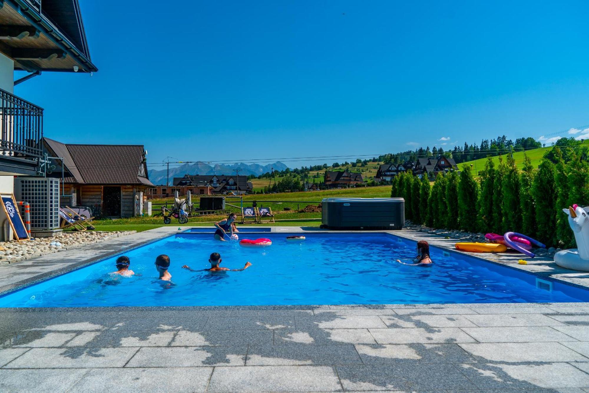 ביאלקה טטרנסקה Aparthotel Rabian-Ski Zewnetrzny Basen Oraz Jacuzzi Z Podgrzewana Woda Sala Zabaw I Dmuchaniec מראה חיצוני תמונה